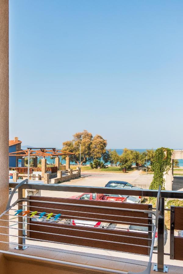Okean Studios Ierissos Bagian luar foto